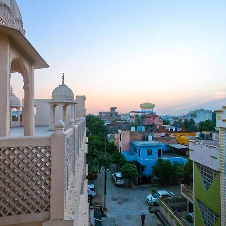 Hotel The Taj Vista Agra- Walking Distance To Taj Mahal Agra  Esterno foto