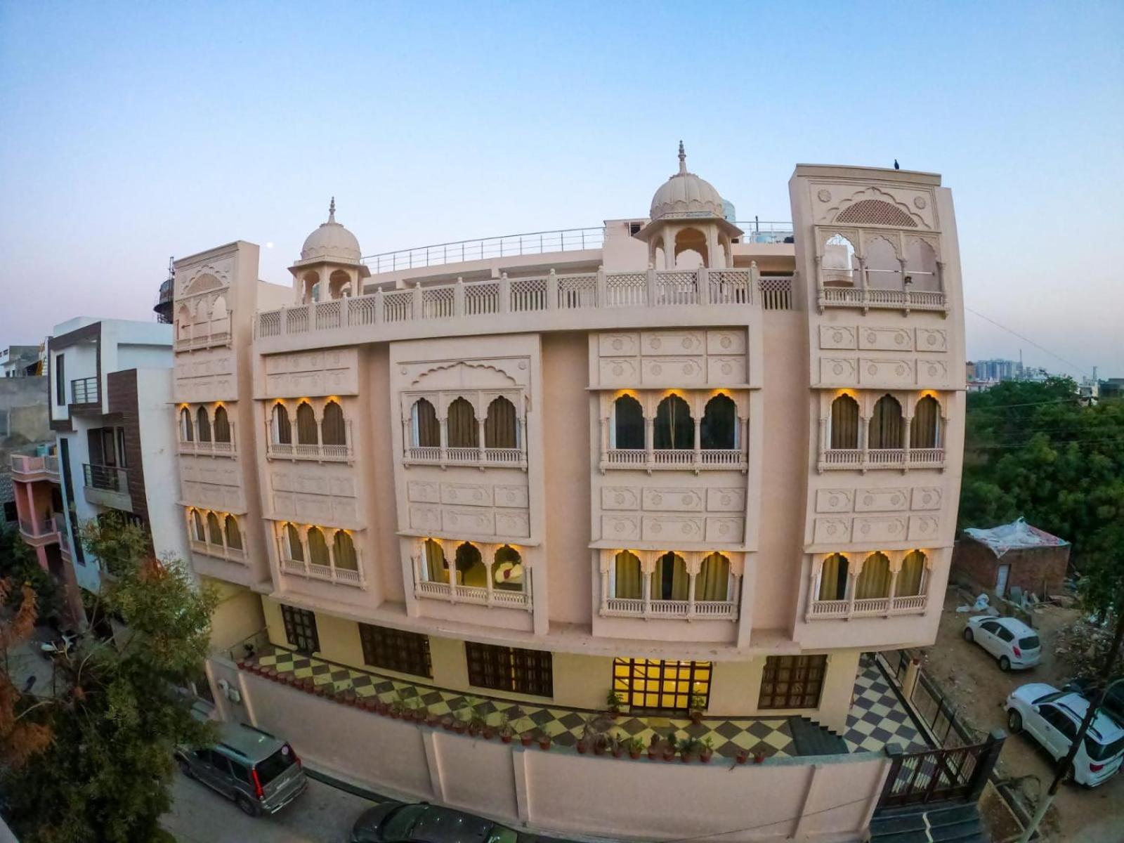 Hotel The Taj Vista Agra- Walking Distance To Taj Mahal Agra  Esterno foto
