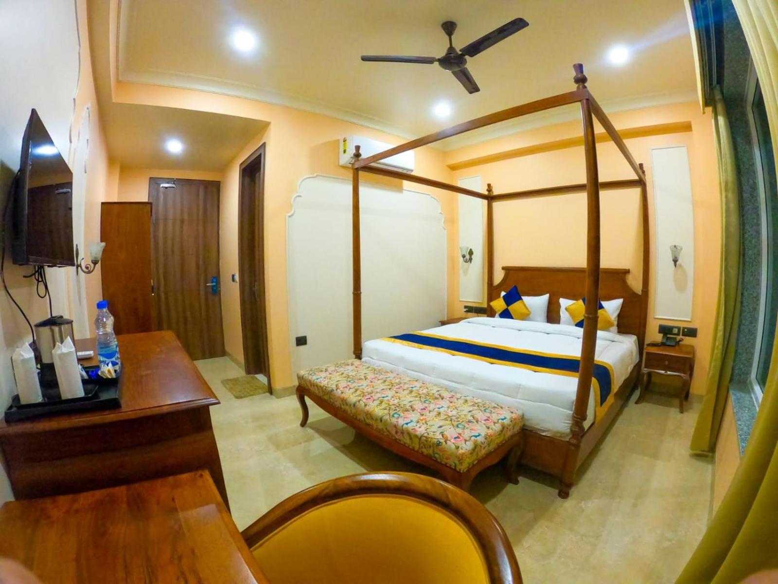 Hotel The Taj Vista Agra- Walking Distance To Taj Mahal Agra  Esterno foto