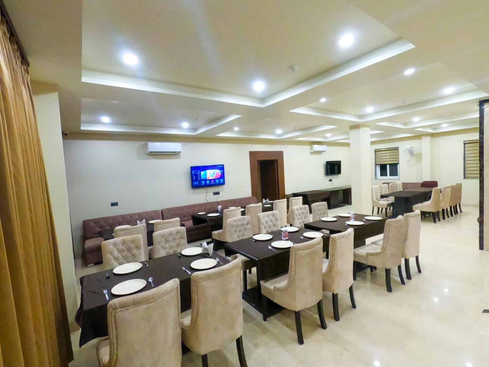 Hotel The Taj Vista Agra- Walking Distance To Taj Mahal Agra  Esterno foto