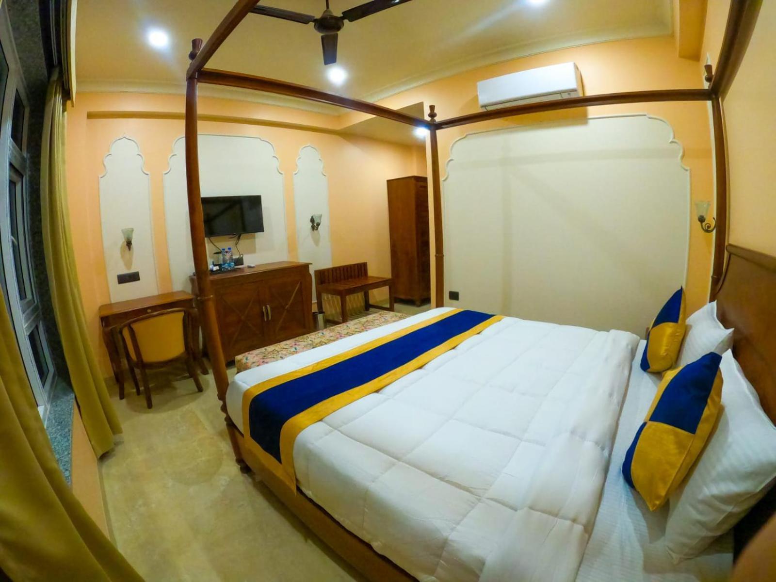 Hotel The Taj Vista Agra- Walking Distance To Taj Mahal Agra  Esterno foto