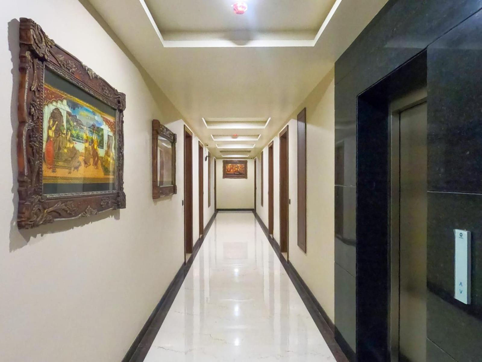 Hotel The Taj Vista Agra- Walking Distance To Taj Mahal Agra  Esterno foto